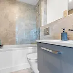 Penthouse With Hot Tub & View Of Minister York