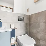 Penthouse With Hot Tub & View Of Minister *