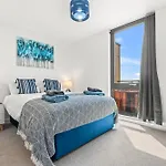 Penthouse With Hot Tub & View Of Minister *