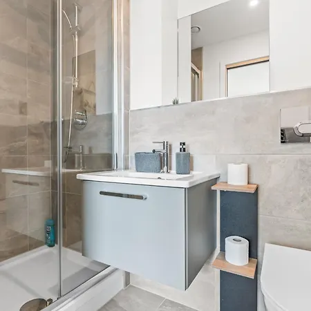 Penthouse With Hot Tub & View Of Minister York