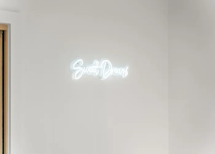 Penthouse With Hot Tub & View Of Minister *