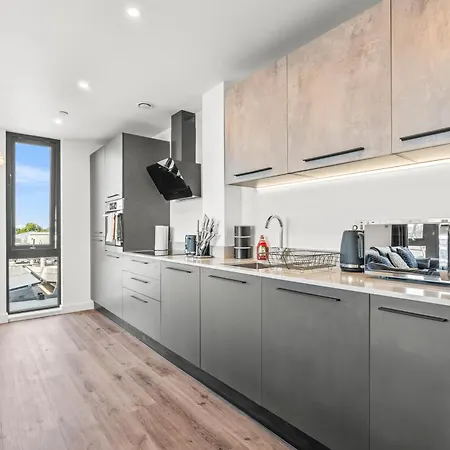 Penthouse With Hot Tub & View Of Minister York