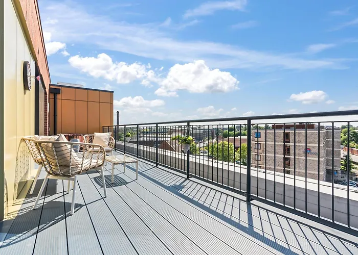 Penthouse With Hot Tub & View Of Minister Appartamento York