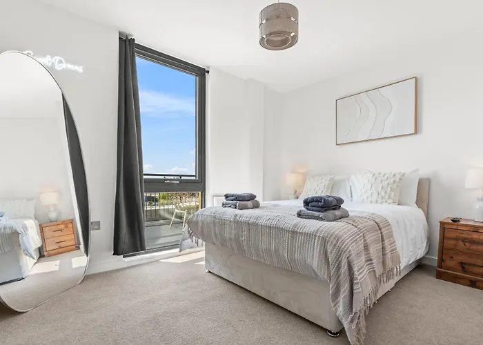 Penthouse With Hot Tub & View Of Minister * York