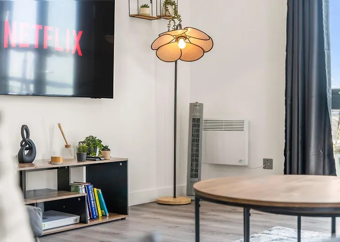 Penthouse With Hot Tub & View Of Minister Appartamento York