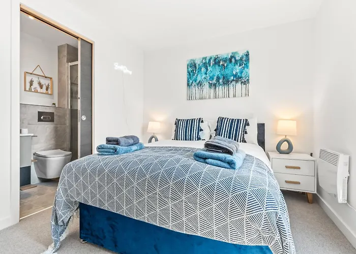 Penthouse With Hot Tub & View Of Minister York